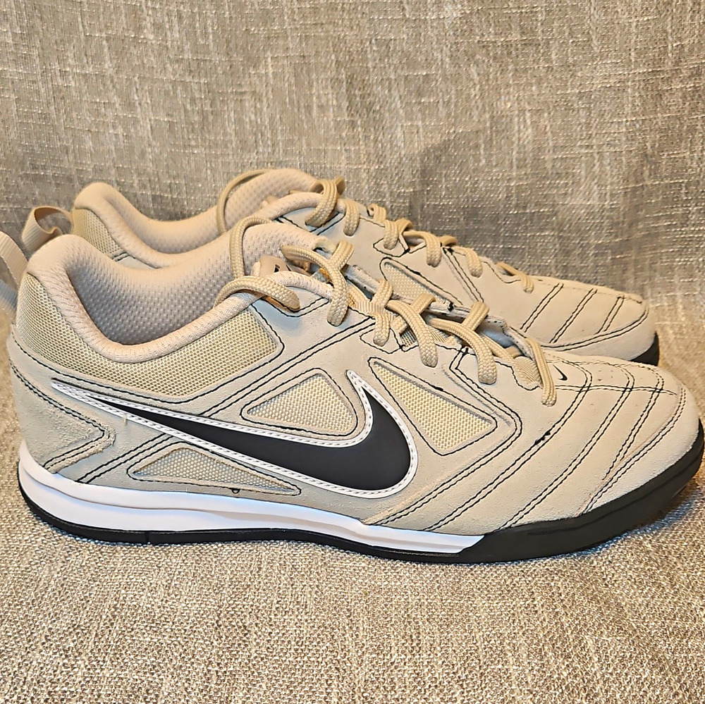 Nike Streetgato Beige Black Womens Size 8.5 Unisex Adults Men 7 Indoor Soccer